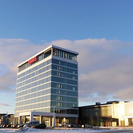 Grand Times Hotel Дръмондвил Екстериор снимка