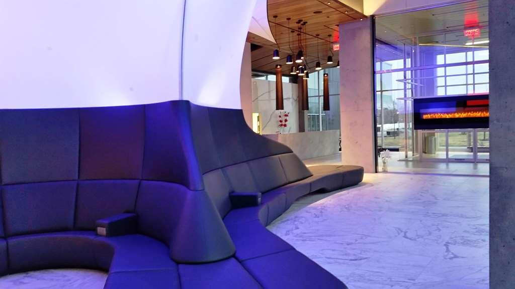 Grand Times Hotel Дръмондвил Интериор снимка