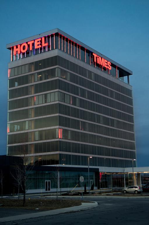 Grand Times Hotel Дръмондвил Екстериор снимка